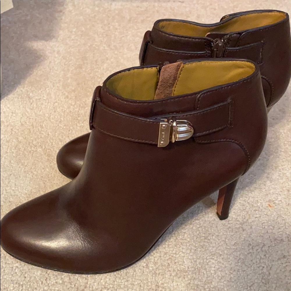 Coach ankle leather boots EUC size 7 like new in box no marks,perfect condition